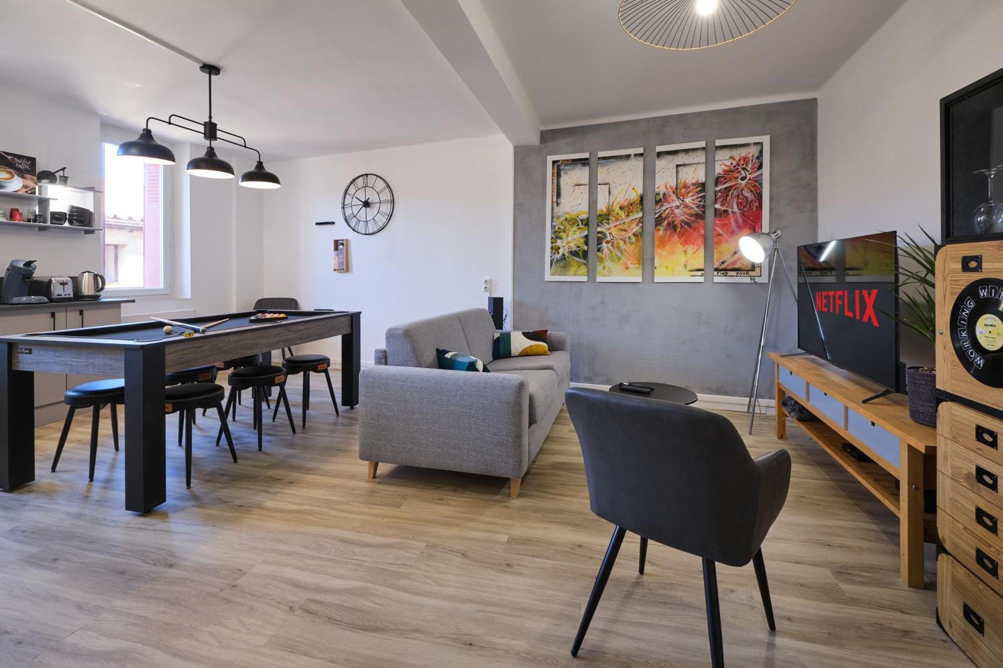 Apartment Magnifique*t4*centre Ville*wifi*billard*netflix* Limoux