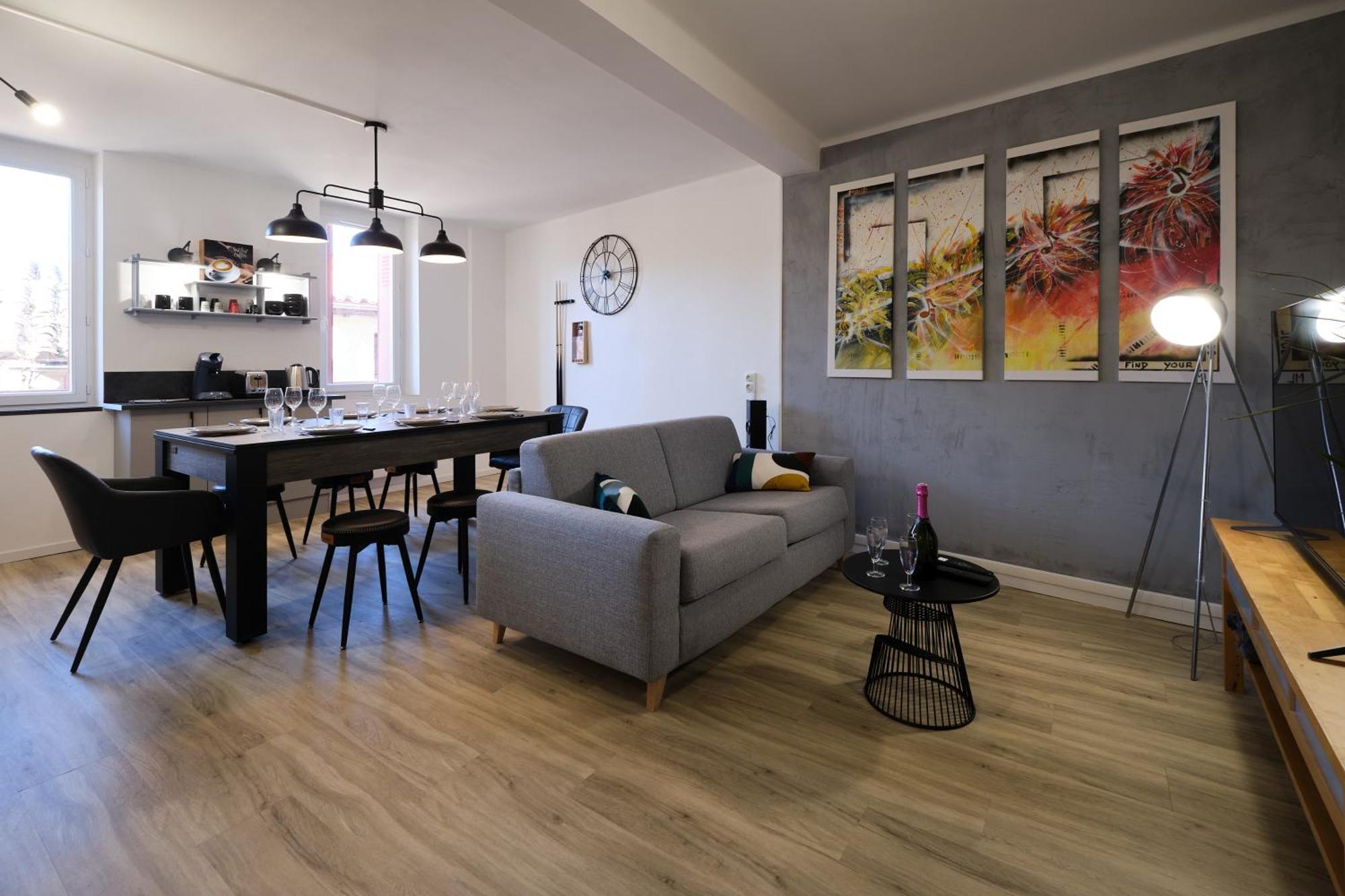 Magnifique*t4*centre Ville*wifi*billard*netflix* * Limoux